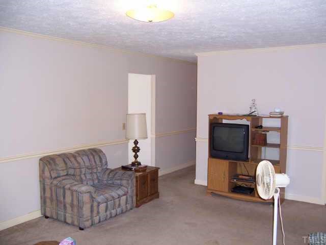 424 Reade Drive Roxboro, NC 27573 - Photo 8 of 10 living area