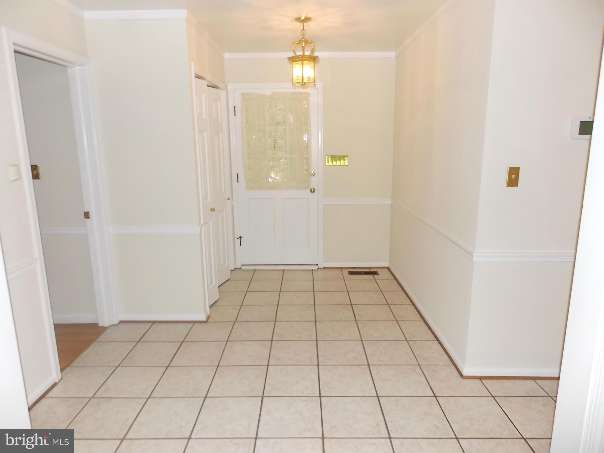 1098 High Country Road Baltimore, MD 21286 - Photo 3 of 30 Interior (General)