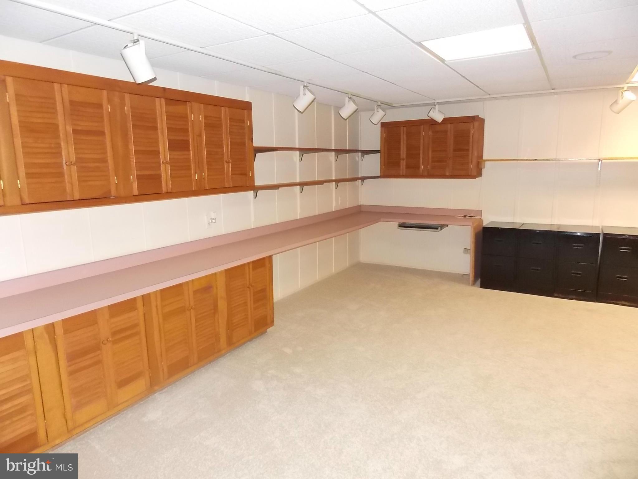 1098 High Country Road Baltimore, MD 21286 - Photo 23 of 30 Finished Lower Level