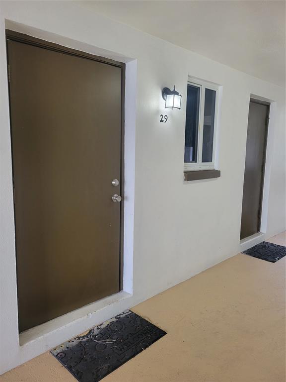 600 South Luna Court, Unit 29 Hollywood, FL 33021 - Photo 13 of 13 a view of an empty room