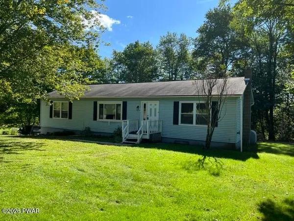$285,000 | 6 Tall Tree Lane, Beach Lake, PA 18405