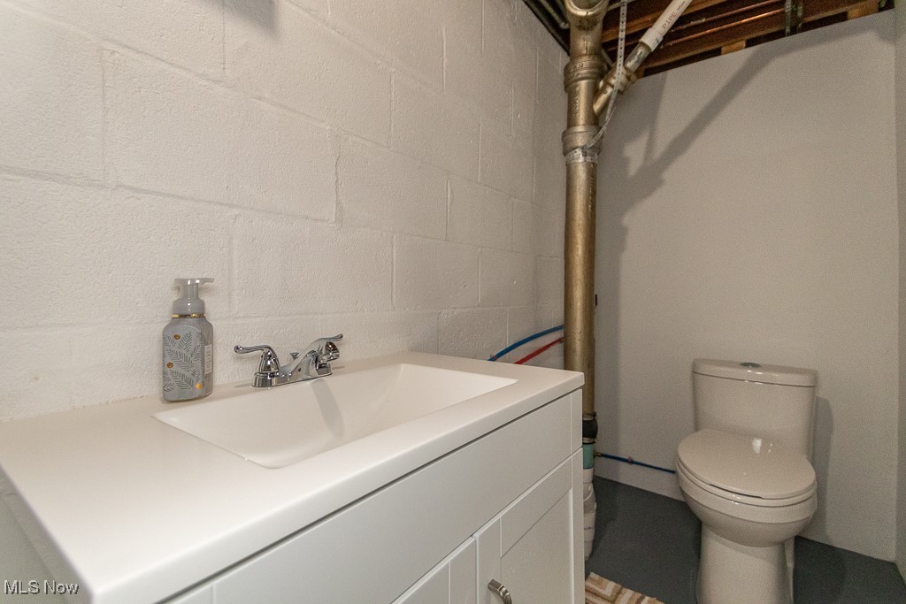5440 Huron Road Cleveland, OH 44124 - Photo 24 of 34
