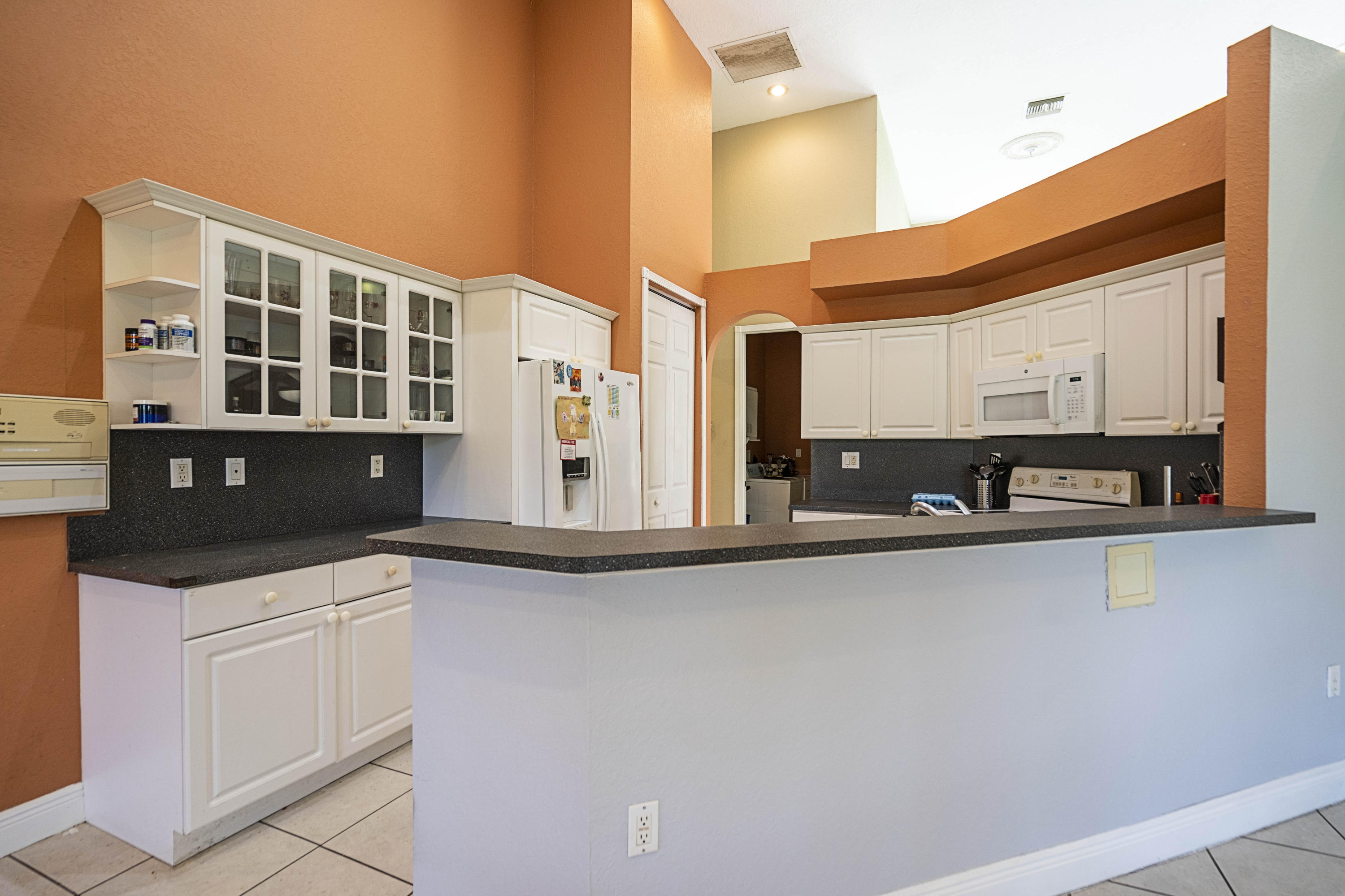 5311 Southwest 195th Terrace Southwest Ranches, FL 33332 - Photo 15 of 38 Kitchen