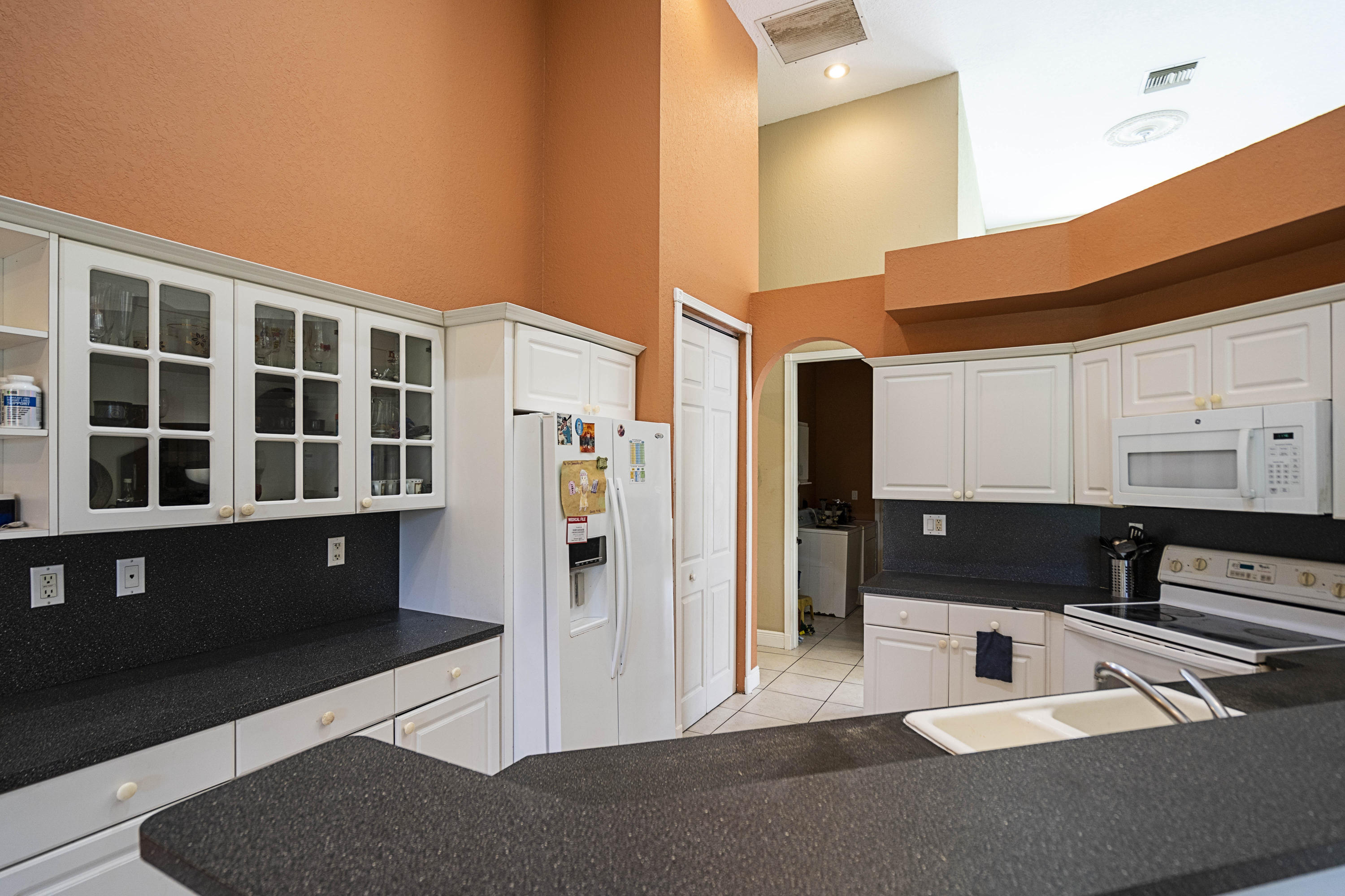 5311 Southwest 195th Terrace Southwest Ranches, FL 33332 - Photo 16 of 38 Kitchen