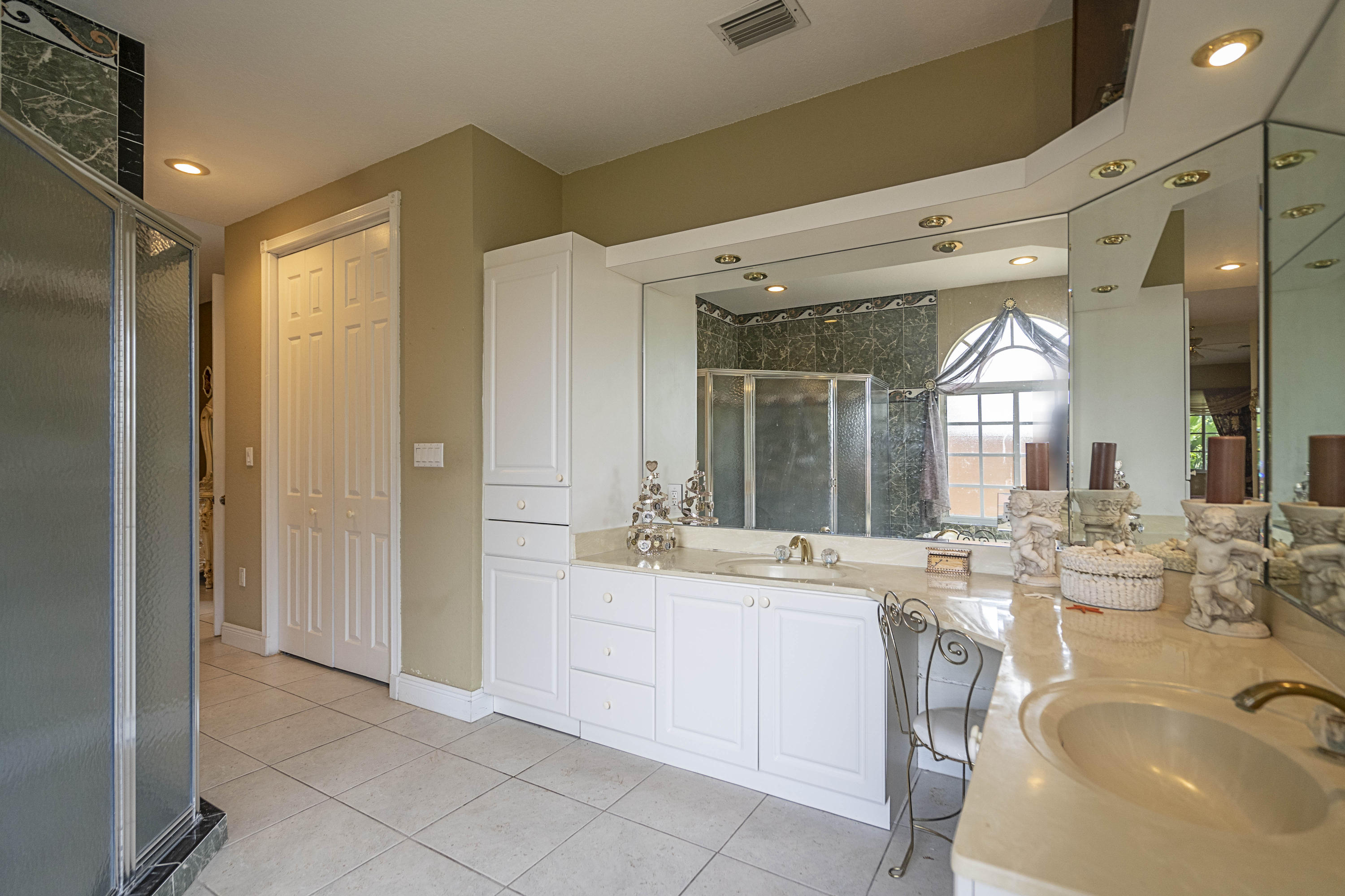 5311 Southwest 195th Terrace Southwest Ranches, FL 33332 - Photo 22 of 38 Master Bath