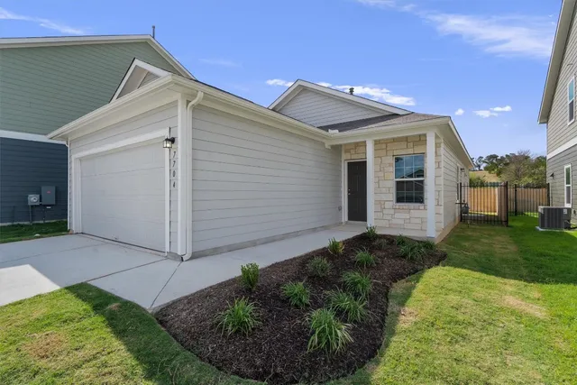 $2,000 | 7704 Poppy Petal Drive, Del Valle, TX 78617
