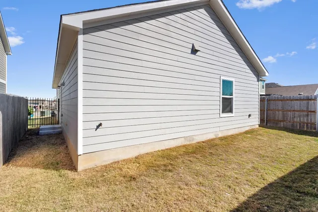 $2,000 | 7704 Poppy Petal Drive, Del Valle, TX 78617