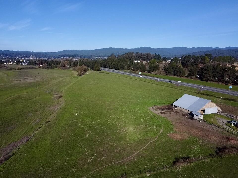 1601 Drake Hill Road Fortuna, CA 95540 - Photo 10 of 34