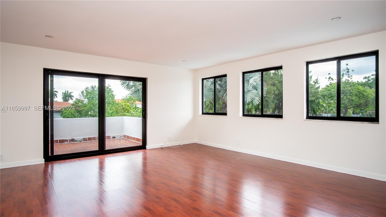 4020 Southwest 129th Avenue Miami, FL 33175 - Photo 7 of 27 Photo 7