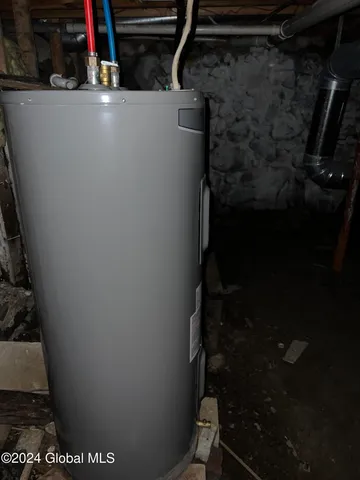 $65,000 | 3186 Plank Road, Mineville, NY 12956