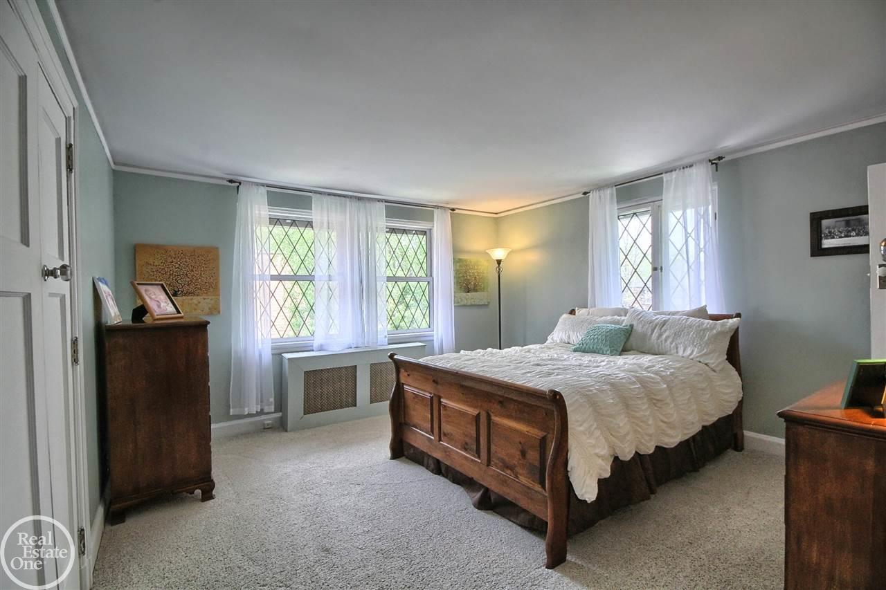 1045 Harvard Road Grosse Pointe, MI 48230 - Photo 15 of 29 31246253-14.JPG