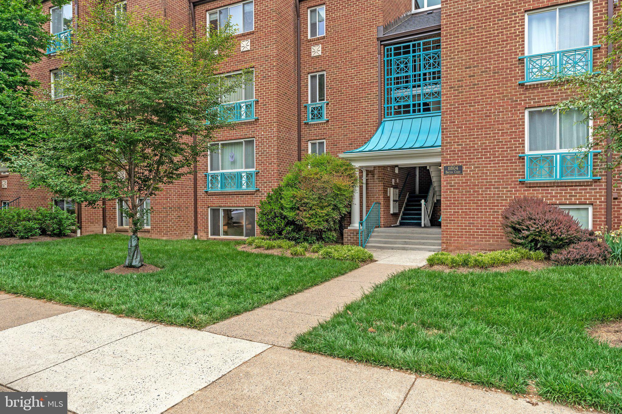11804 Breton Court, Unit 1A Reston, VA 20191 - Photo 18 of 19 Building Entrance