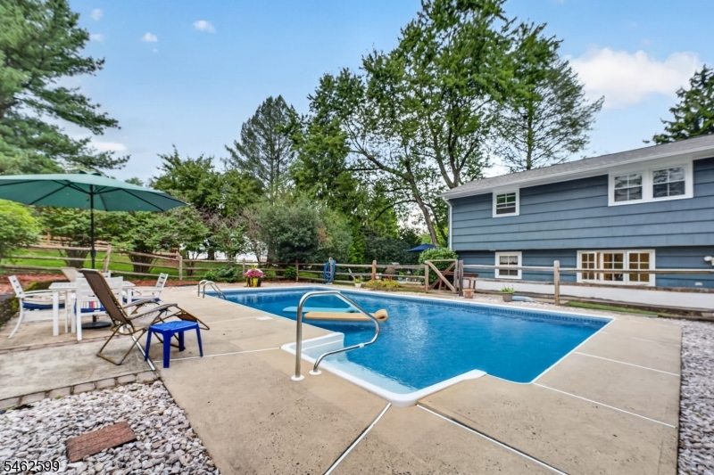 8 Molly Bee Road Flemington, NJ 08822 - Photo 32 of 39 Gallery Image 32