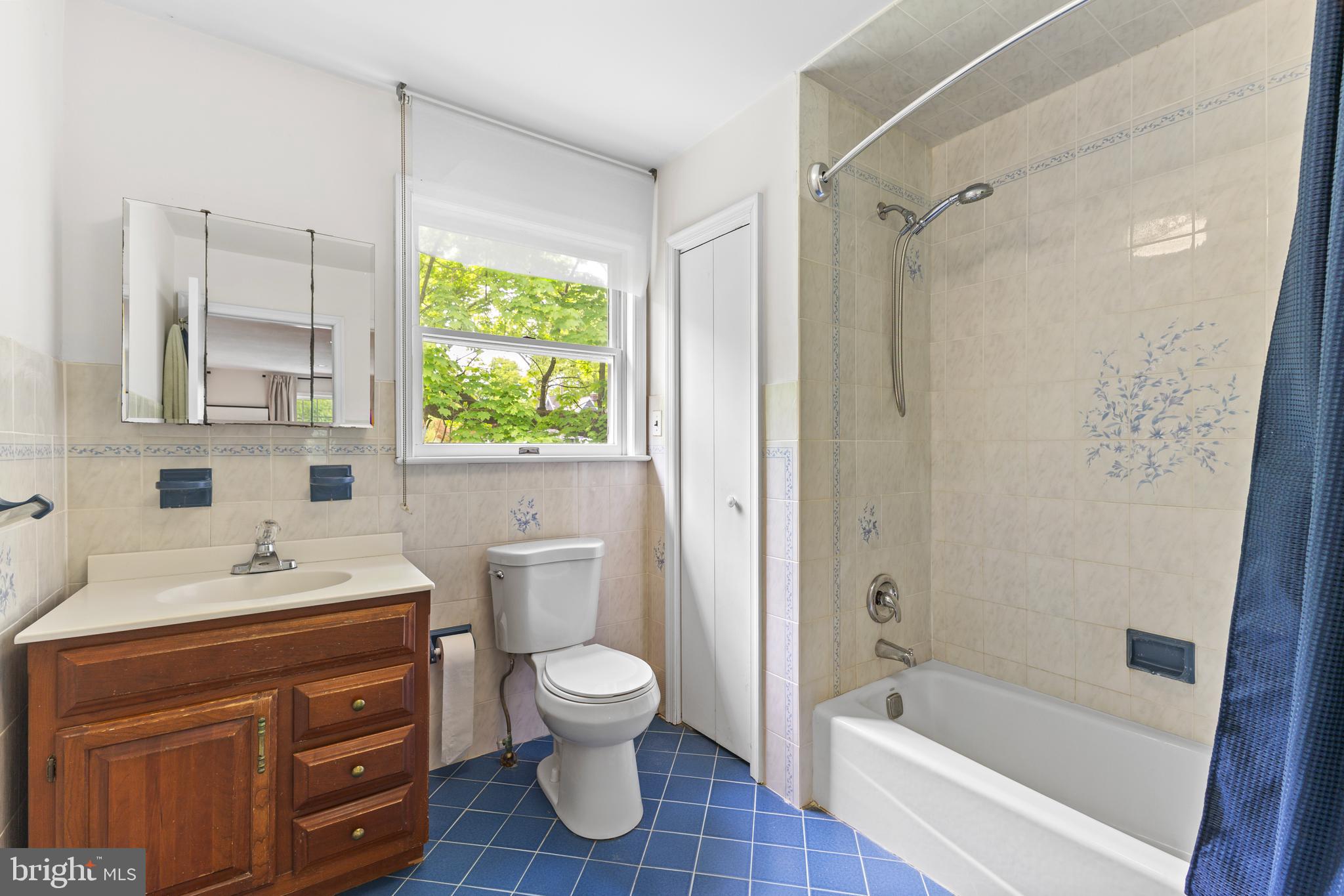 642 Coram Road Huntingdon Valley, PA 19006 - Photo 36 of 57