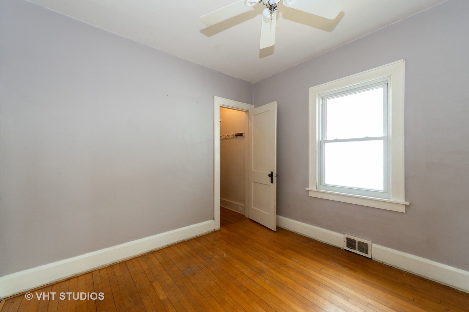 2910 Bate Street Racine, WI 53403 - Photo 8 of 16