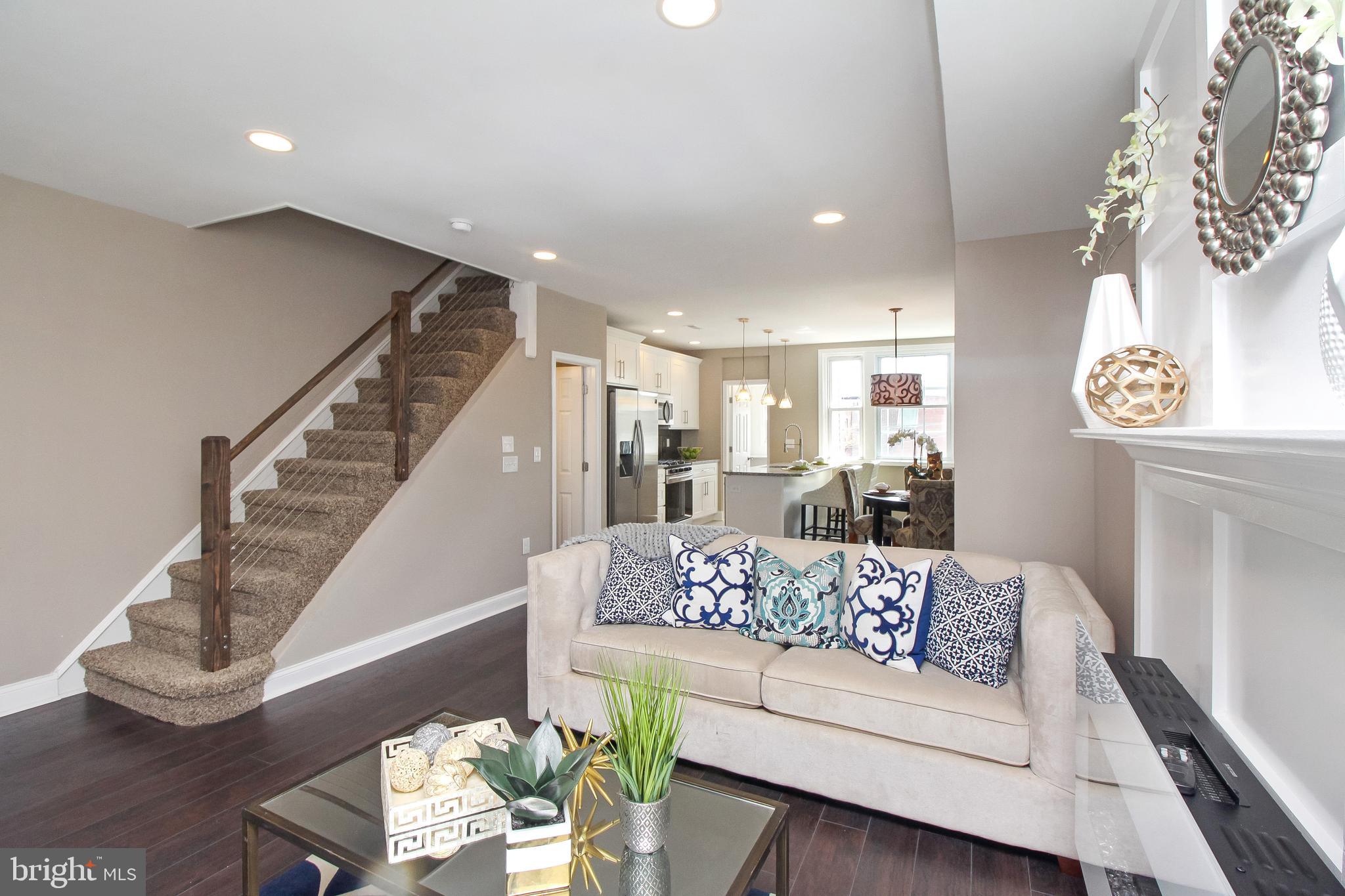 7218 Sommers Road Philadelphia, PA 19138 - Photo 6 of 39 Living room