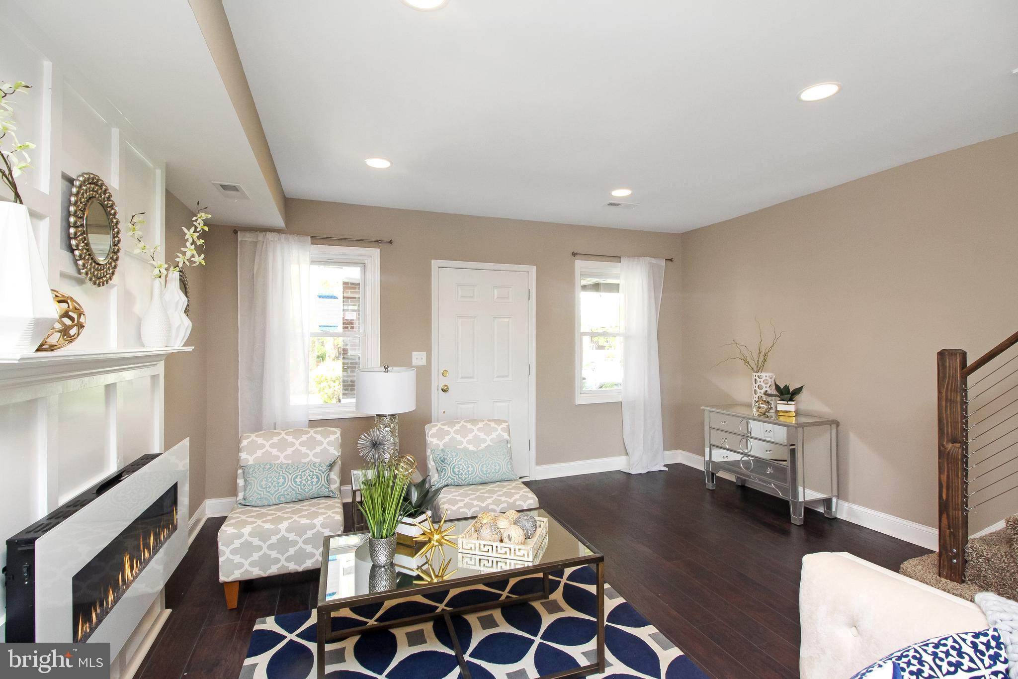 7218 Sommers Road Philadelphia, PA 19138 - Photo 8 of 39 Living room