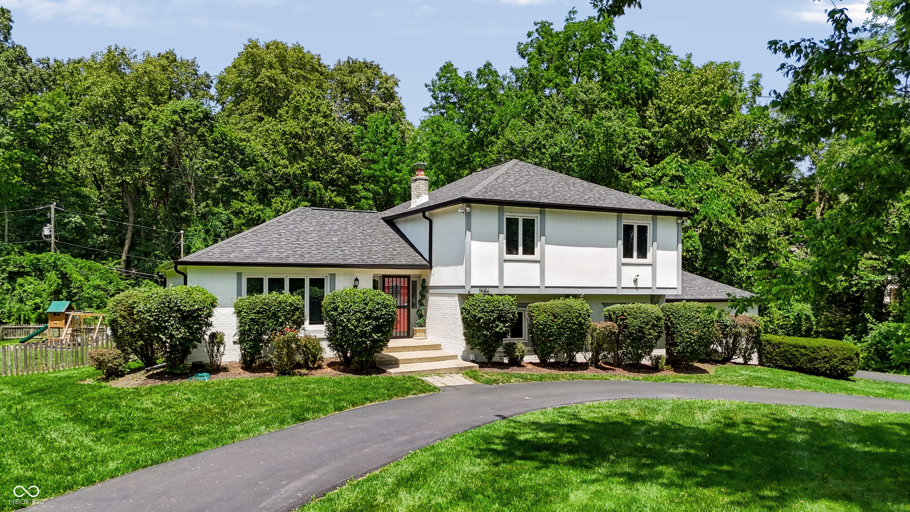 1040 Ridge Court Carmel, IN 46033 - Photo 1 of 65
