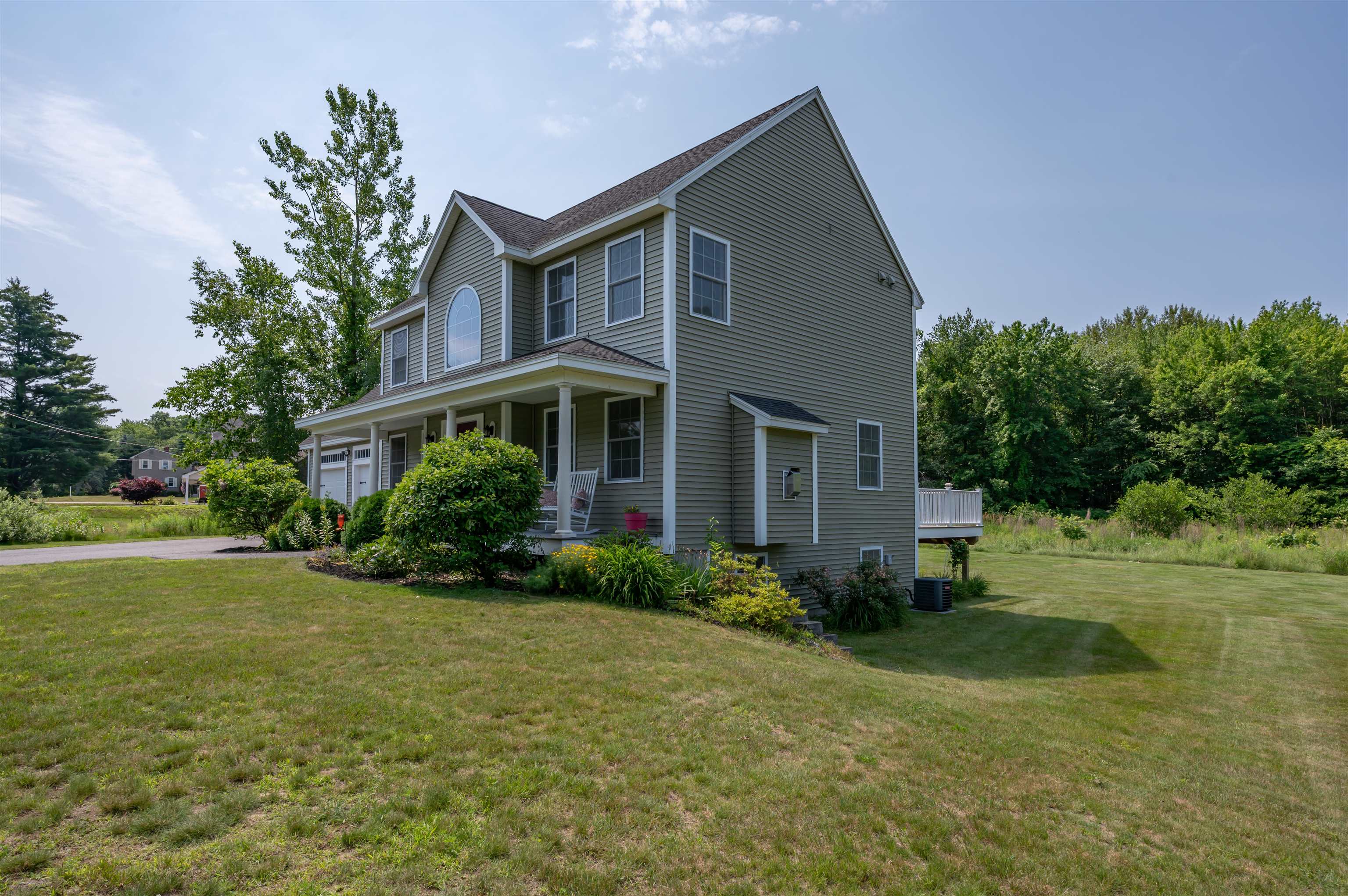 266 Kent Farm Road Hampstead, NH 03841 - Photo 3 of 35
