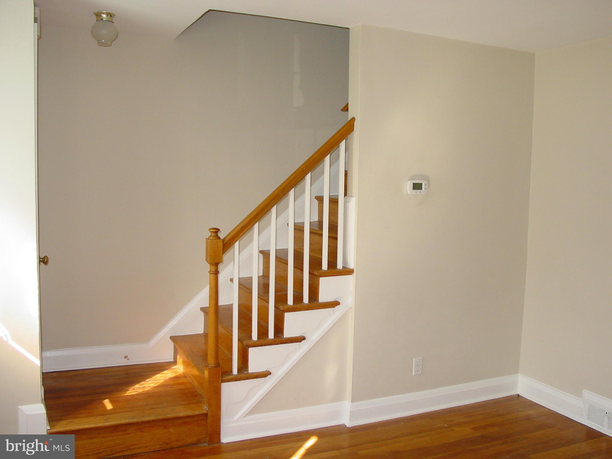 8565 Water Oak Road Baltimore, MD 21234 - Photo 3 of 14 Living Room