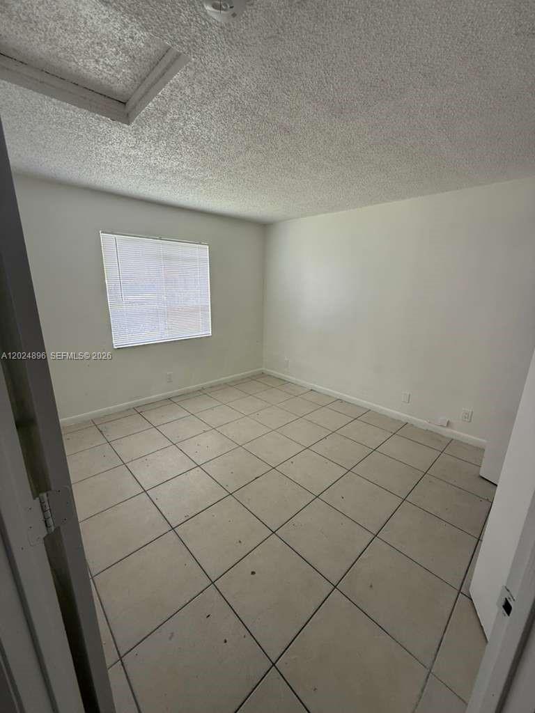 6921 Pembroke Road, Unit 6927 Pembroke Pines, FL 33023 - Photo 2 of 10