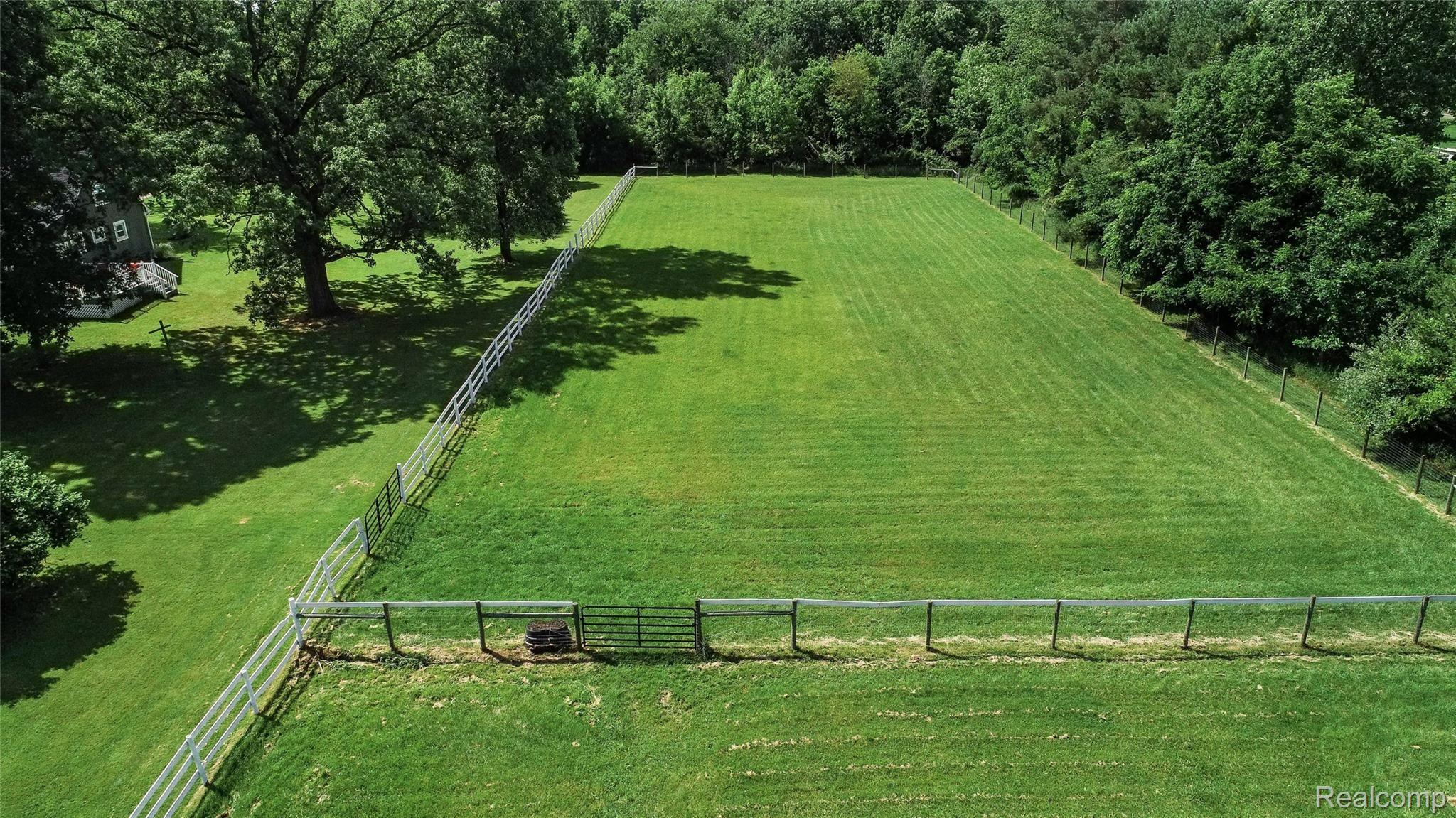 4408 Ellis Road Fowlerville, MI 48836 - Photo 64 of 72 4408_Ellis_79.jpg