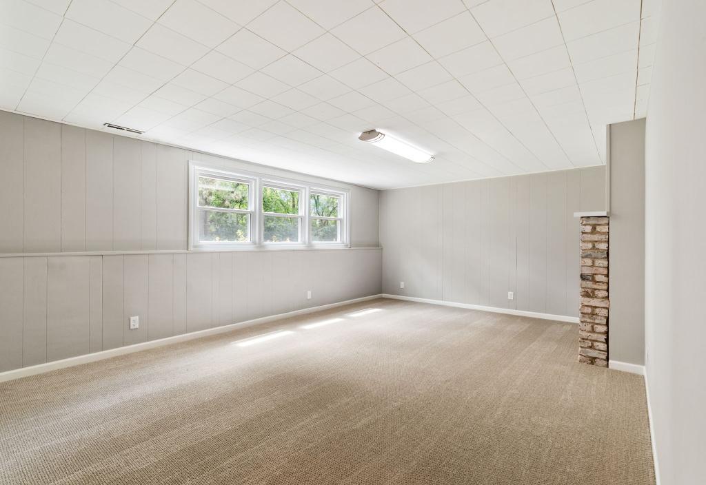 11617 Palmer Road Bloomington, MN 55437 - Photo 22 of 32