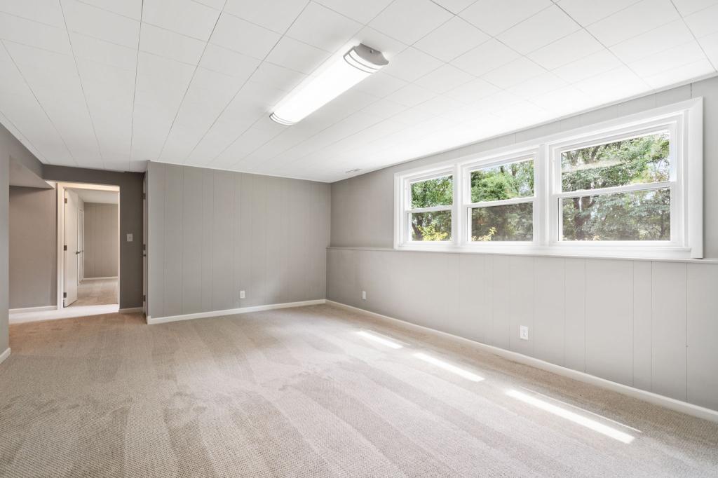 11617 Palmer Road Bloomington, MN 55437 - Photo 23 of 32