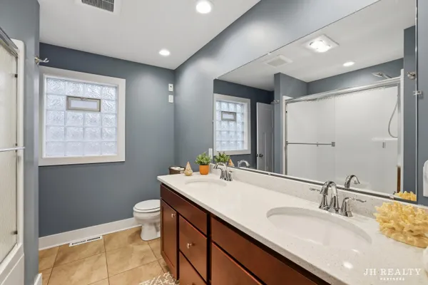 $359,900 | 5803 84th Street Southeast, Caledonia, MI 49316