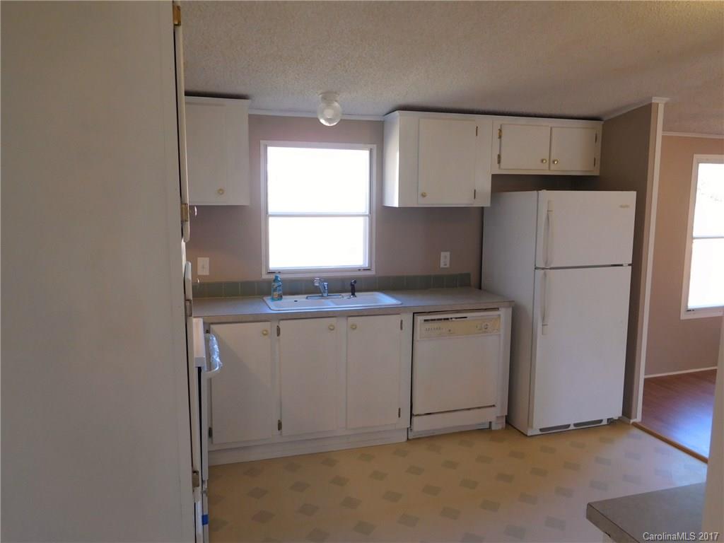 196 Reynolds Road Lexington, NC 27292 - Photo 4 of 10 Gallery Image 4