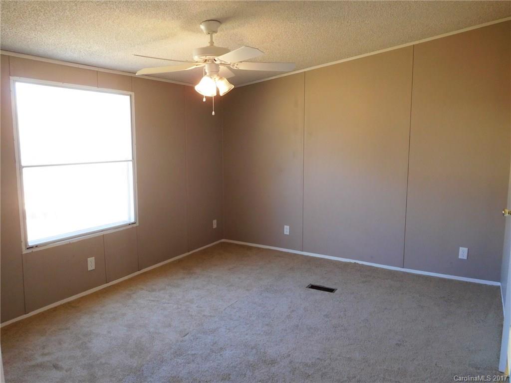 196 Reynolds Road Lexington, NC 27292 - Photo 5 of 10 Gallery Image 5
