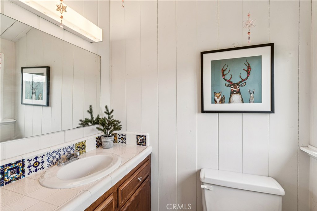 686 Grass Valley Road Lake Arrowhead, CA 92352 - Photo 29 of 55