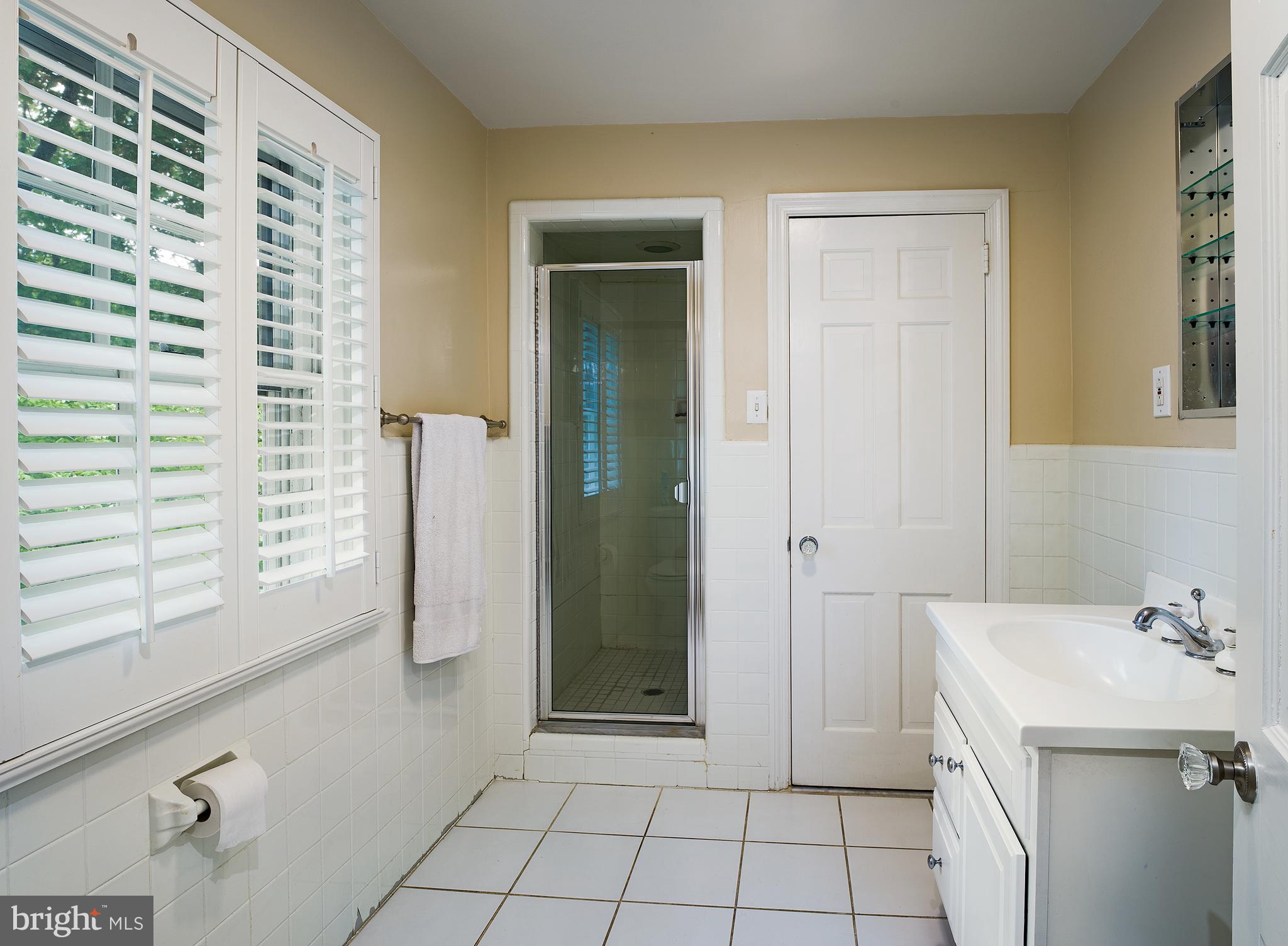 12 Sandringham Road Bala Cynwyd, PA 19004 - Photo 24 of 28 Bathroom