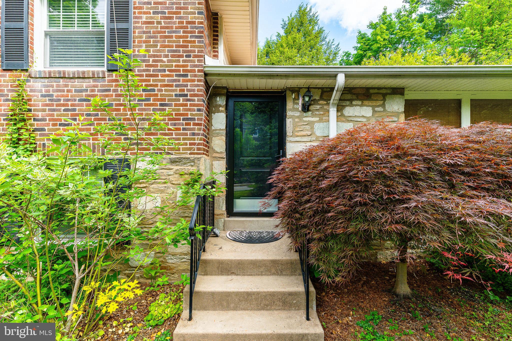 1128 Coventry Road Cheltenham, PA 19012 - Photo 4 of 30