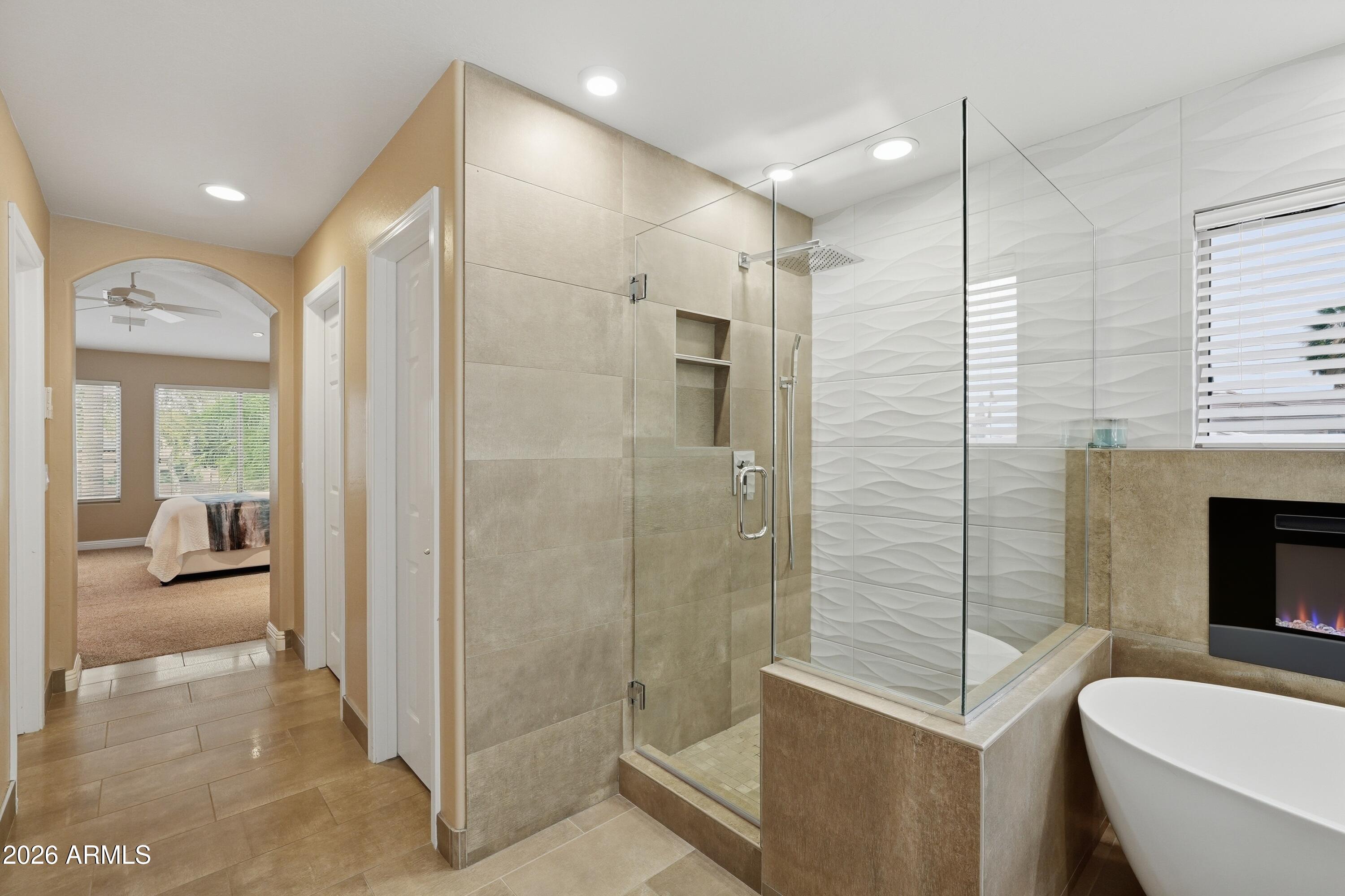 244 East Joseph Way Gilbert, AZ 85295 - Photo 27 of 50 Primary Bath