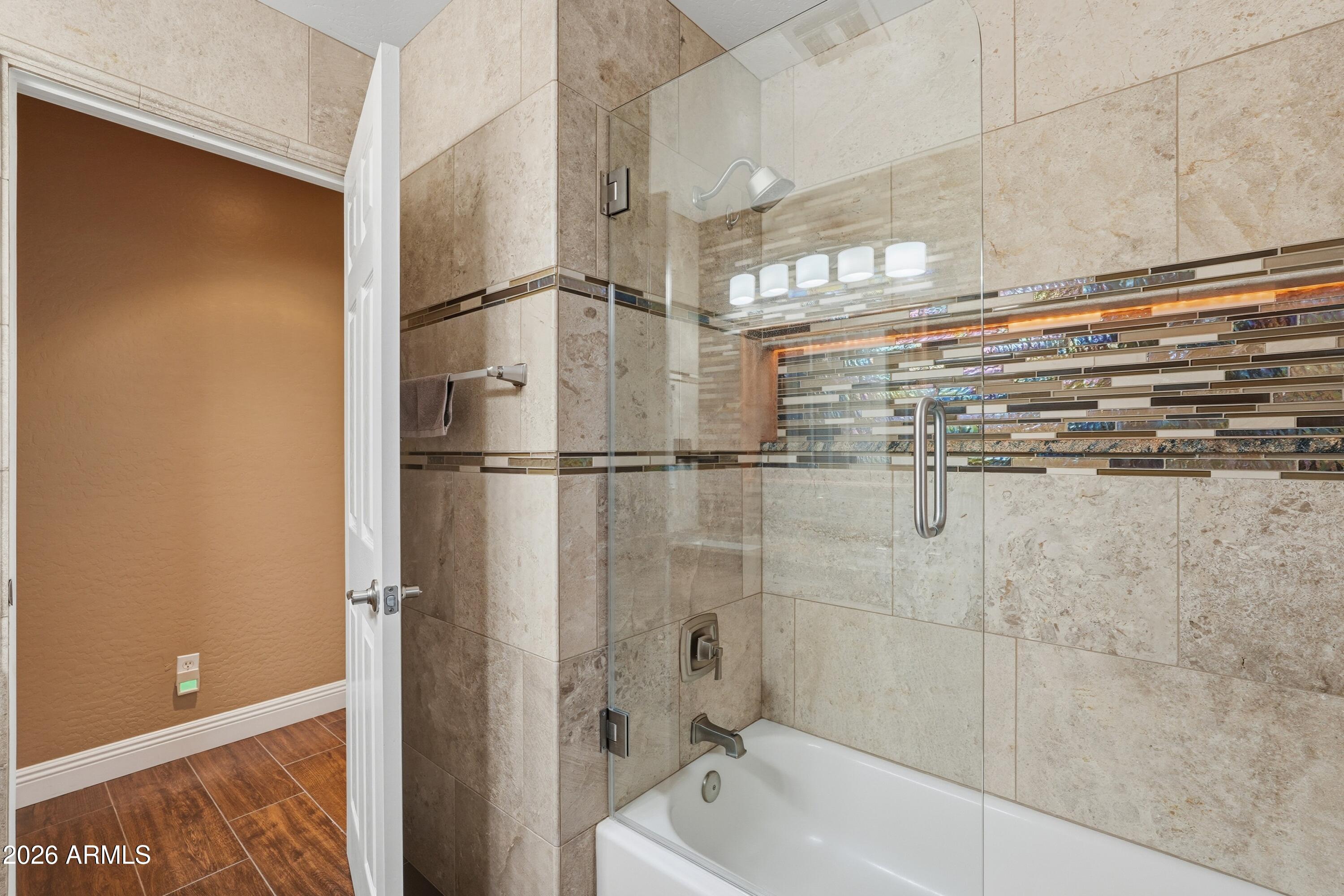 244 East Joseph Way Gilbert, AZ 85295 - Photo 31 of 50 Second Floor Bath