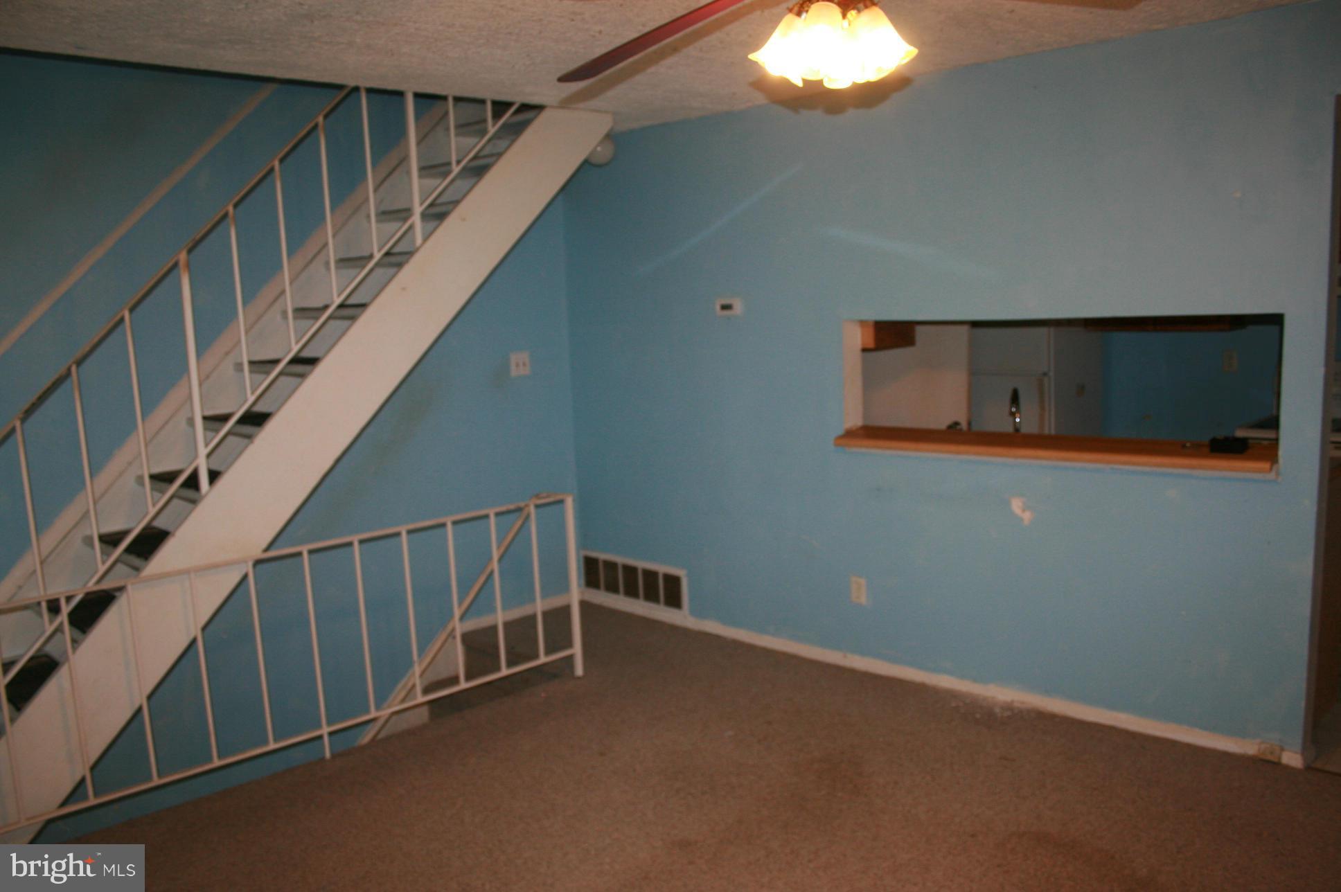 58 Ridgelawn Road, Unit B Reisterstown, MD 21136 - Photo 2 of 7 Living Room