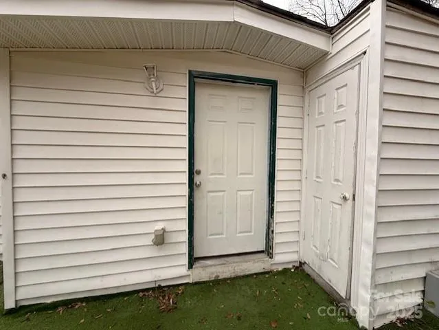 a view of front door of house