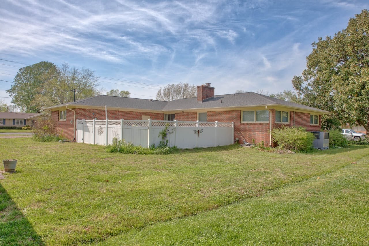 902 Whitehall Road Murfreesboro, TN 37130 - Photo 3 of 8 Gallery Image 3