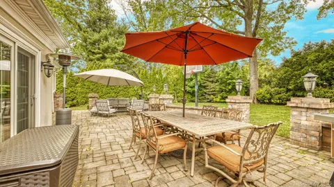 $13,000 | 25 Bay Driveway, Manhasset, NY 11030