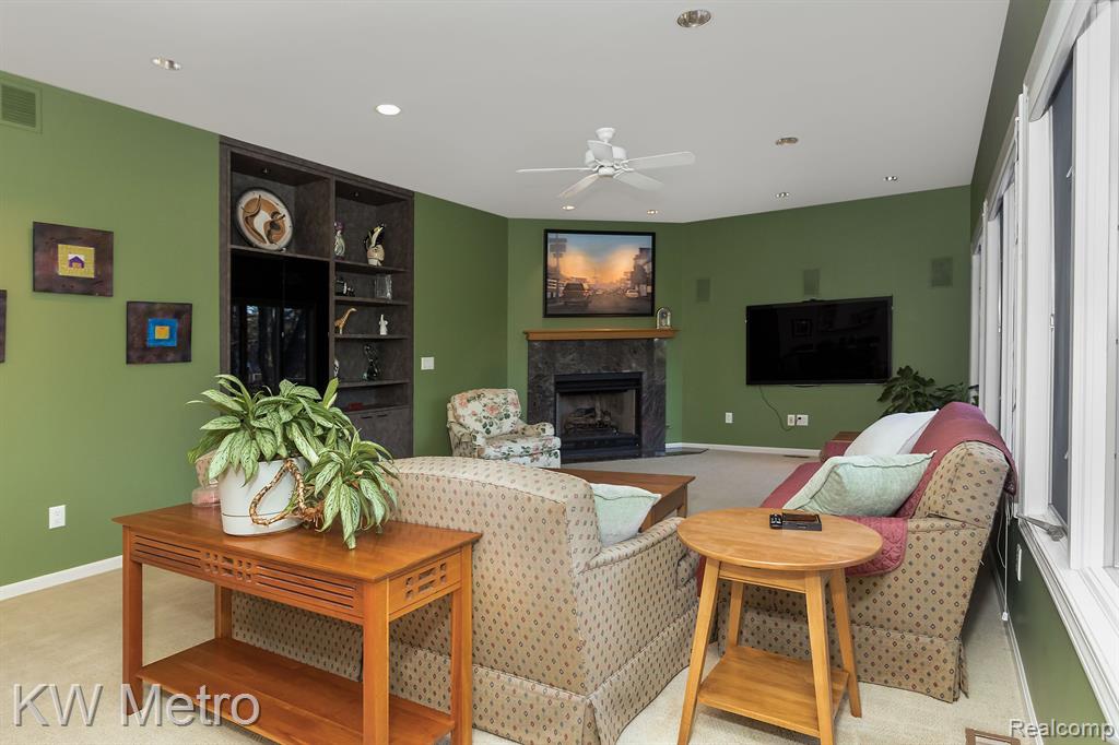 685 Trinway Road Troy, MI 48085 - Photo 19 of 49