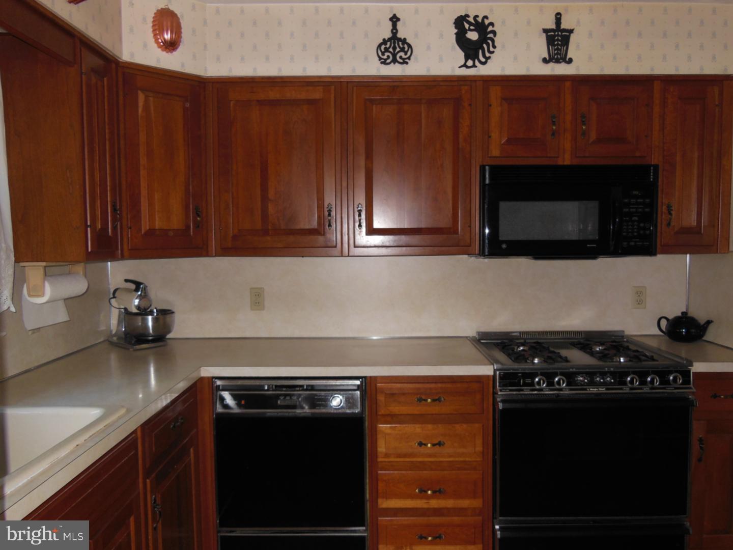4 Lexington Road Bordentown, NJ 08505 - Photo 6 of 20 Gallery Image 6