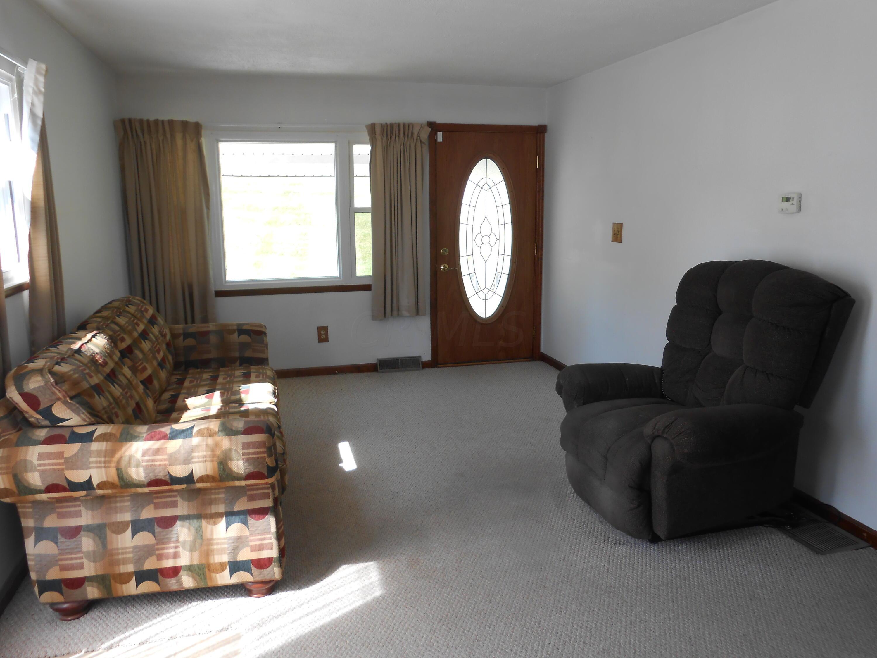 7077 Fairmount Road Newark, OH 43056 - Photo 5 of 25 DSCN9529