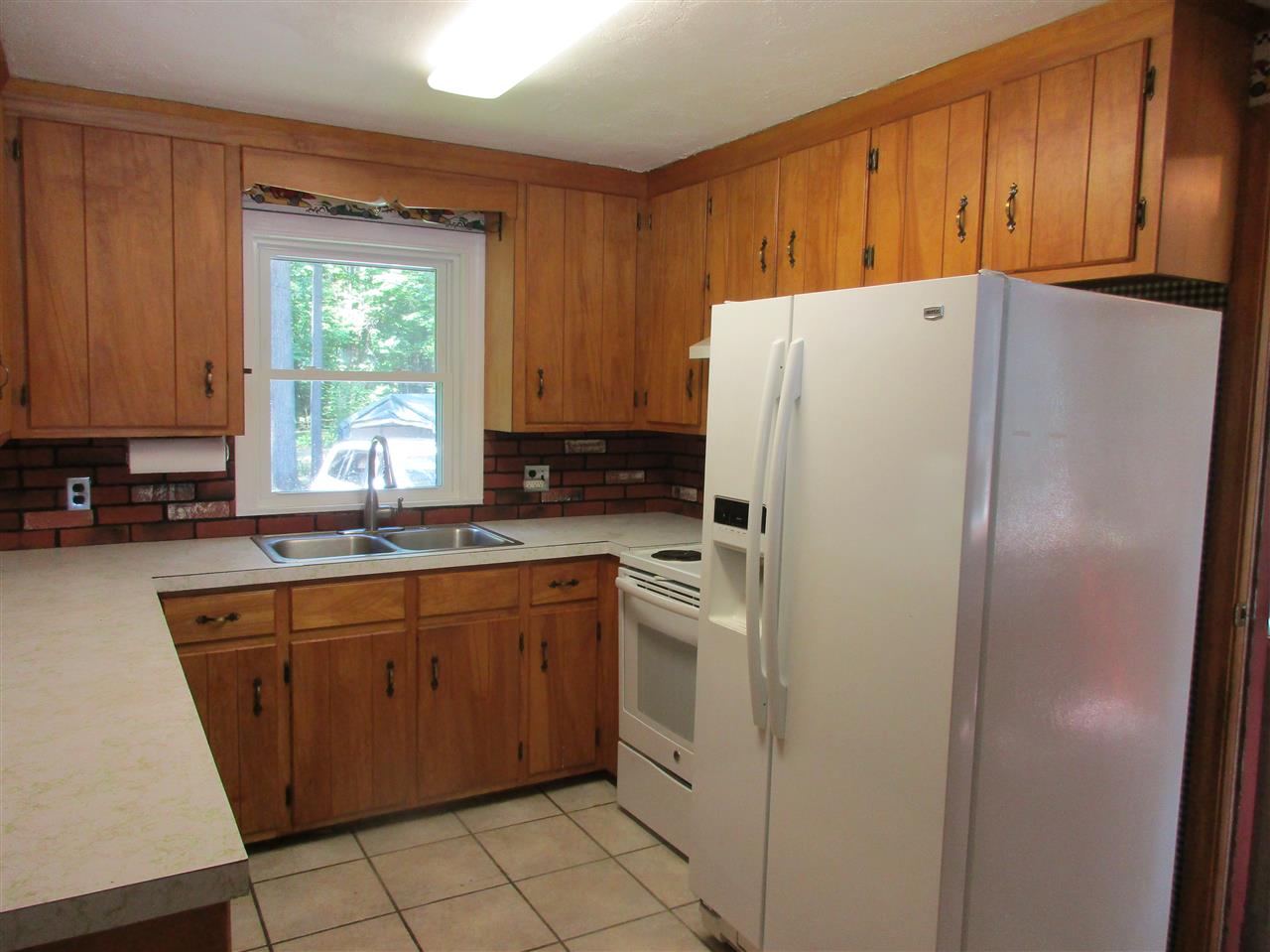 47 Andrews Road Tilton, NH 03276 - Photo 9 of 29