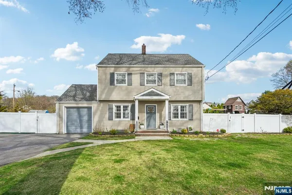 $724,000 | 525 Ramapo Avenue, Pompton Lakes, NJ 07442