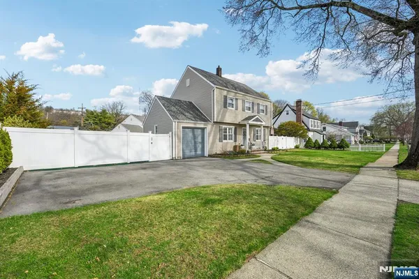 $724,000 | 525 Ramapo Avenue, Pompton Lakes, NJ 07442