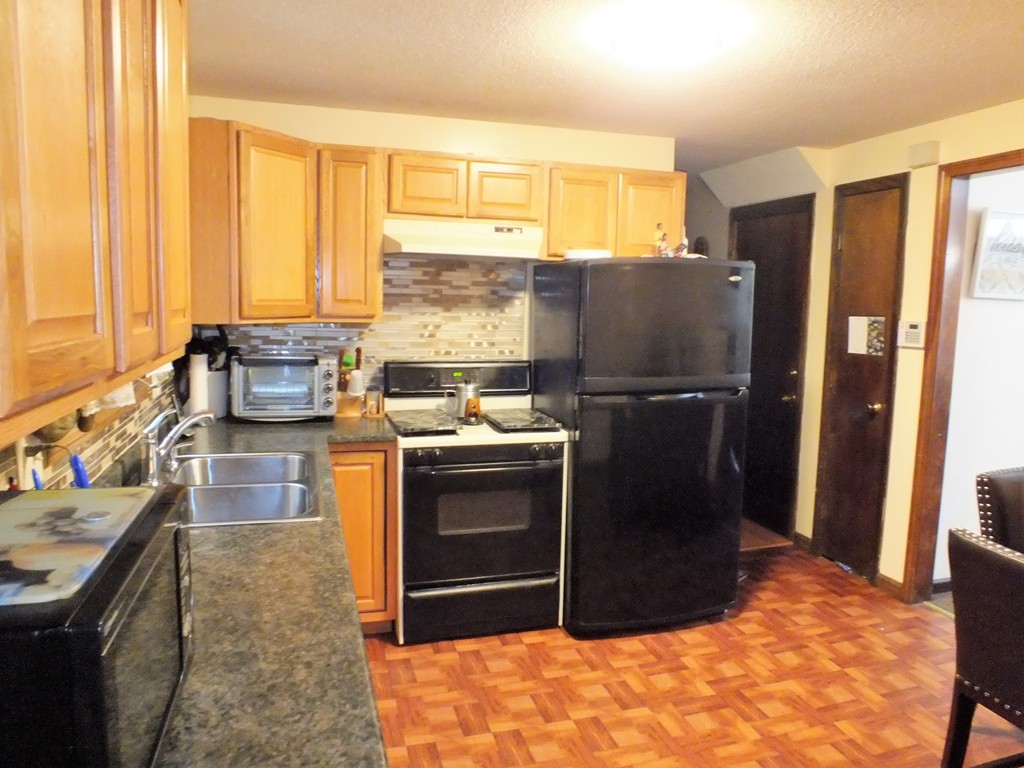 24 Forbes Circle Springfield, MA 01118 - Photo 7 of 24