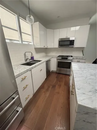 $5,800 | 1009 Palms Boulevard, Venice, CA 90291