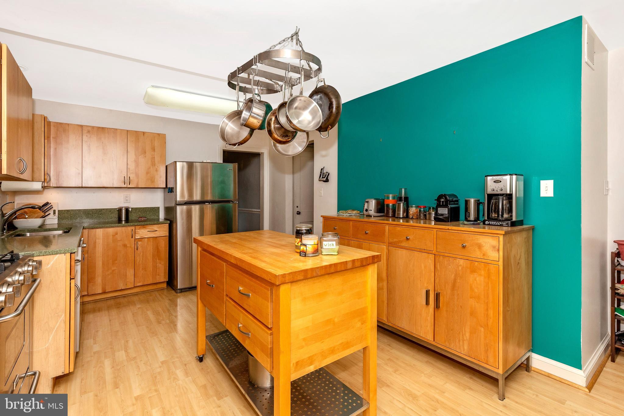 2702 Avena Street Silver Spring, MD 20902 - Photo 16 of 36 Kitchen