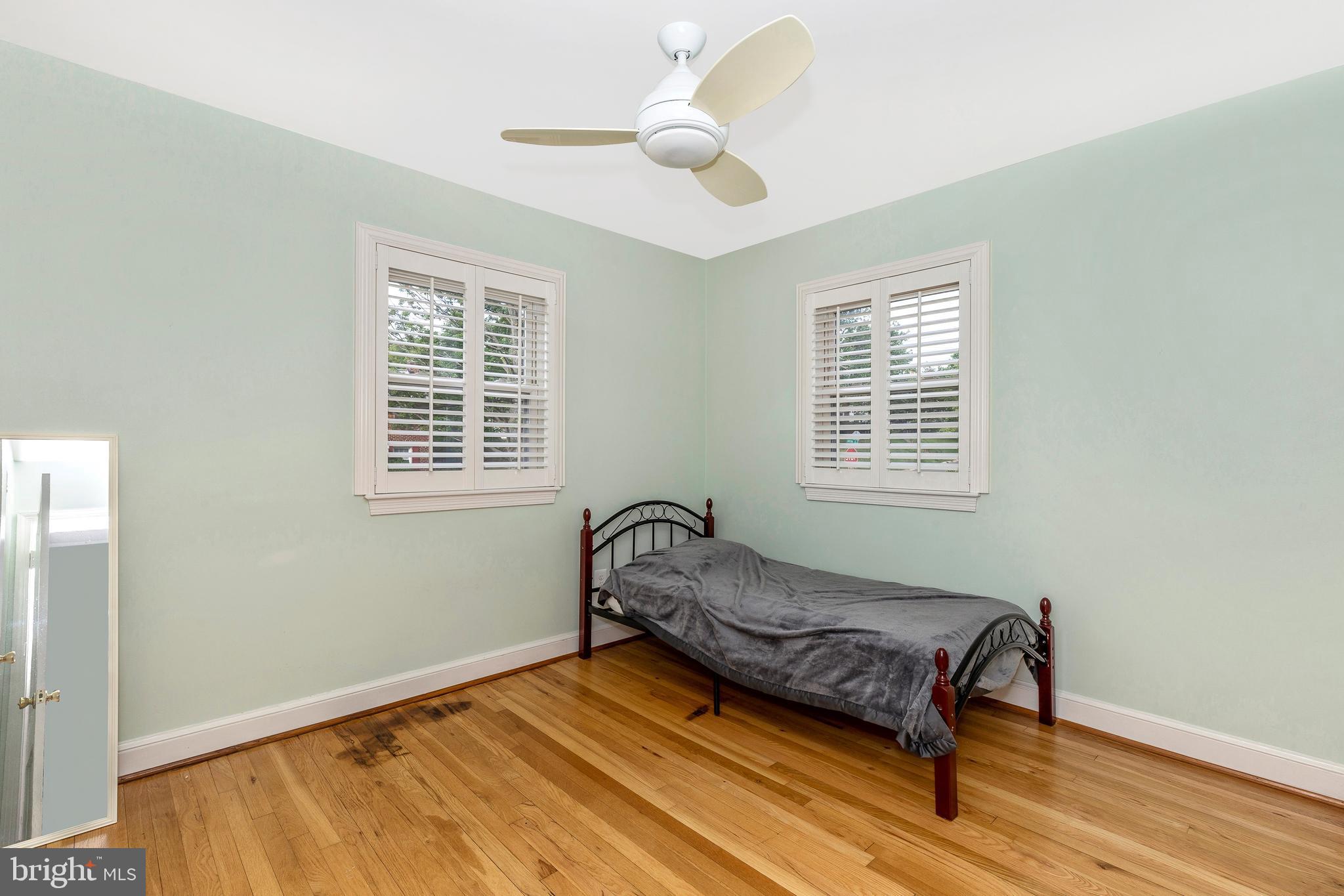 2702 Avena Street Silver Spring, MD 20902 - Photo 26 of 36 3rd Bedroom